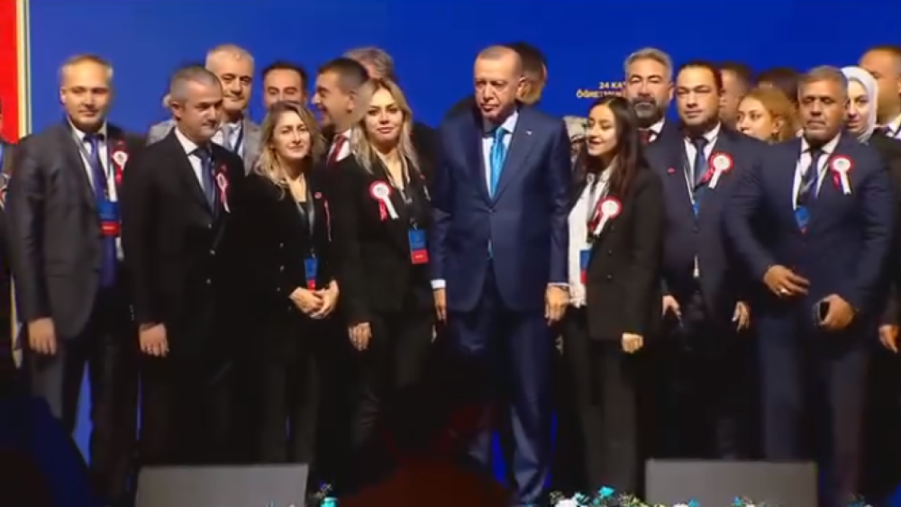 Erdoğan, öğretmen Türedi’yi onurlandırdı