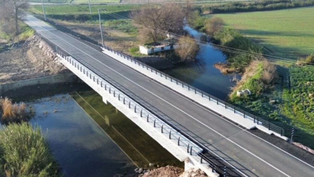 İzmir'in yolları köprülerle örüldü