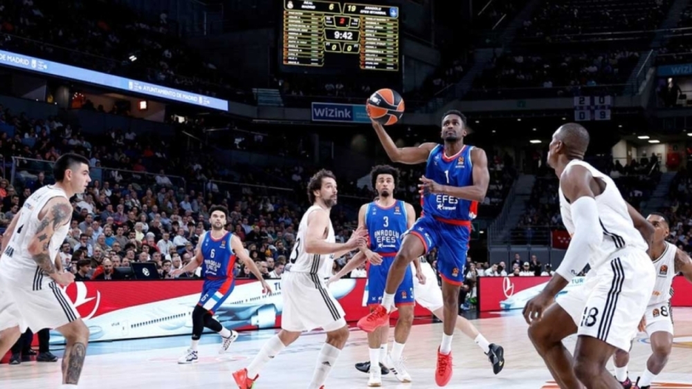 Anadolu Efes Real Madrid'i Yendi