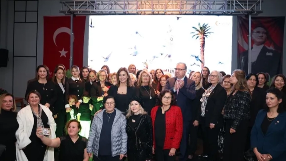 Egeli turizmciler Cumhuriyet'in 101. yılı kutladı