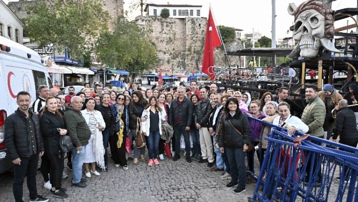 Dilekler Akdeniz’in masmavi sularında