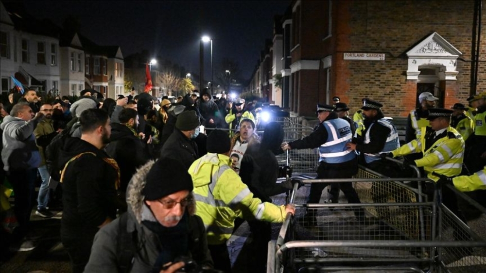 Londra’da PKK Yandaşları ile Polis Çatıştı