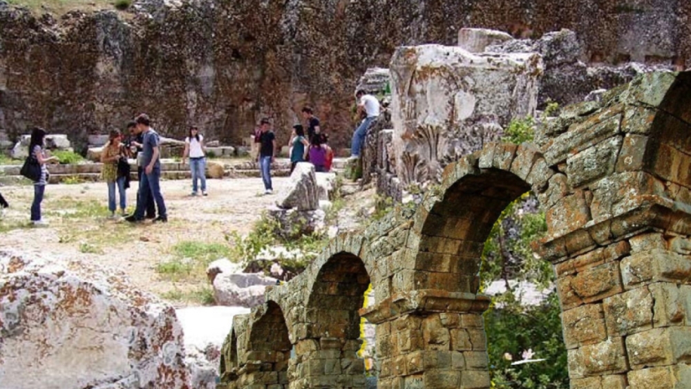 Yalvaç'ta Roma su kemerleri