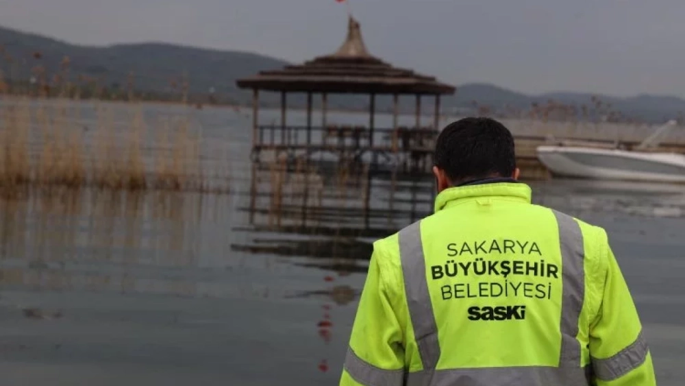 Sapanca Gölü'nde yakıt sızıntısı!